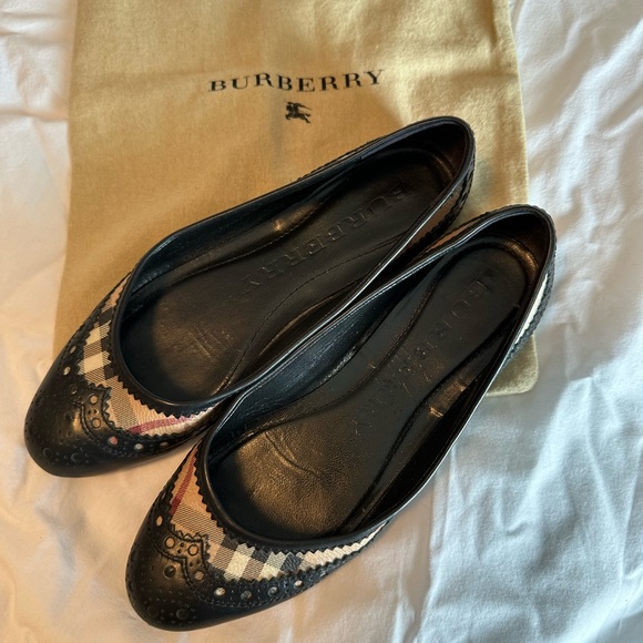 Burberry Black/Beige Nova Check Coated Canvas and Brogue Leather Ballet Flat - Picture 4 of 4